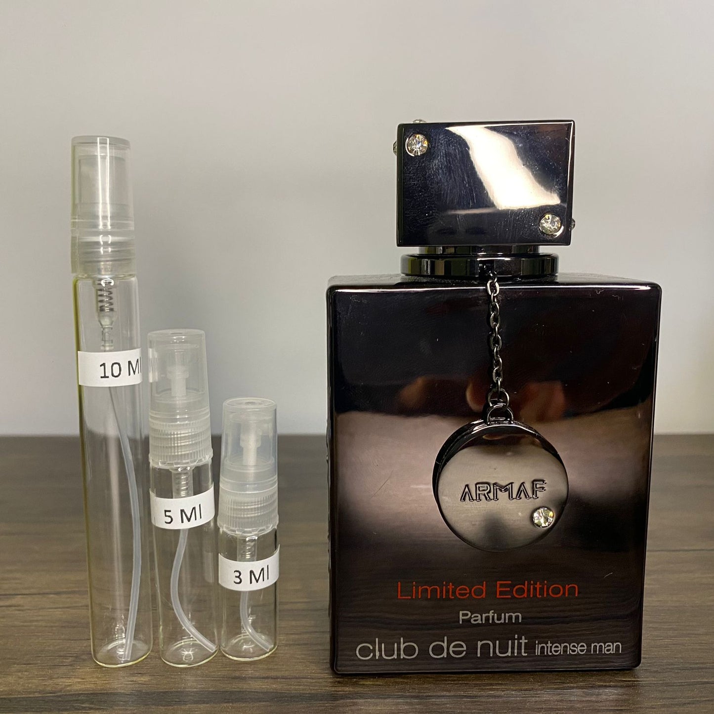 Club de Nuit Parfum Limited Edition Armaf Decant (muestra) Para Hombre